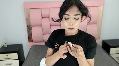 Snapshot of eban_dustan chatting on 09-18-25, 03:19 Eban online show from 09-18-25, 03:19