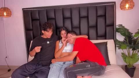 Boys Prado Vikingo and Girl online show from 01-07-26, 07:38