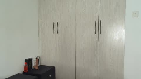 Angelina online show from 12-17-25, 09:04