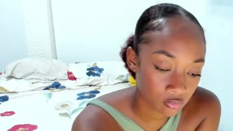Snapshot of ebony_banks chatting on 07-05-26, 03:34 Liz online show from 07-05-26, 03:34