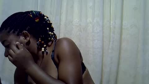 Snapshot of ebony_candy1998 chatting on 08-05-26, 08:00 ebony_candy1998 online show from 08-05-26, 08:00