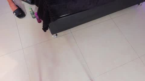 Snapshot of ebony_cute9 chatting on 02-17-26, 06:58 ebony_cute9 online show from 02-17-26, 06:58