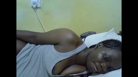 ebony_cutiee online show from 05-26-26, 07:10