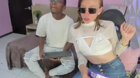 ebony_n_blonde online show from 05-19-26, 08:48