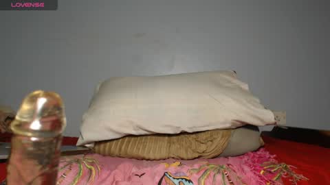 EBONY PETITE online show from 05-14-26, 05:03