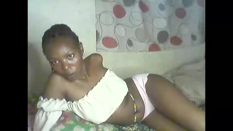 ebony_phoenix12 online show from 11-17-25, 07:03