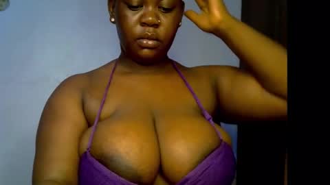 Snapshot of ebony_plumx12 chatting on 12-22-25, 09:06 Prisy online show from 12-22-25, 09:06