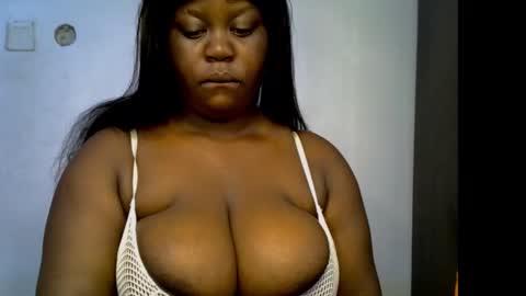 Snapshot of ebony_plumx12 chatting on 01-06-26, 07:56 Prisy online show from 01-06-26, 07:56