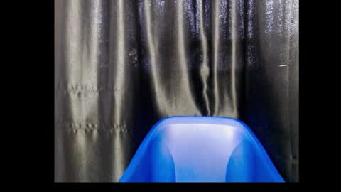 Queen online show from 11-14-25, 01:21