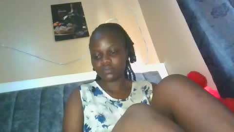 Snapshot of ebony_tasha chatting on 02-02-26, 07:51 tasha online show from 02-02-26, 07:51