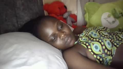 Snapshot of ebony_tasha chatting on 02-17-26, 11:33 tasha online show from 02-17-26, 11:33