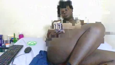 Snapshot of ebonyblack28 chatting on 02-06-26, 07:17 MELVINE online show from 02-06-26, 07:17