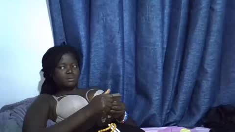 ebonybloom01 online show from 09-27-25, 05:45