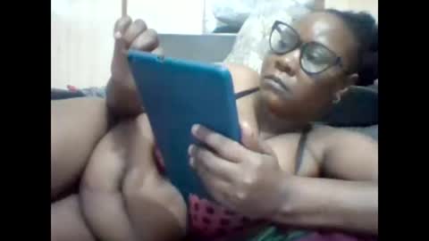 Snapshot of ebonybussy chatting on 01-07-25, 11:16 MAMITO online show from 01-07-25, 11:16