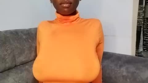 Ebony Melanie online show from 03-11-25, 09:48