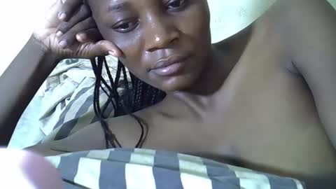 Snapshot of ebonycutegal4 chatting on 02-08-26, 07:17 MELLEN online show from 02-08-26, 07:17