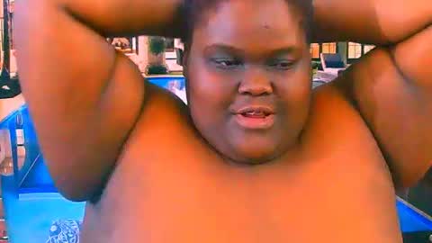 ebonyhotbuns4u2luv online show from 07-28-26, 02:13