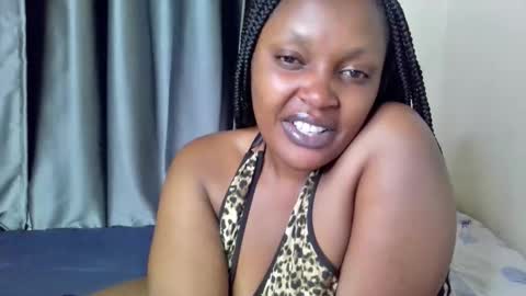 Snapshot of ebonykiran chatting on 03-12-26, 06:19 ebonykiran online show from 03-12-26, 06:19