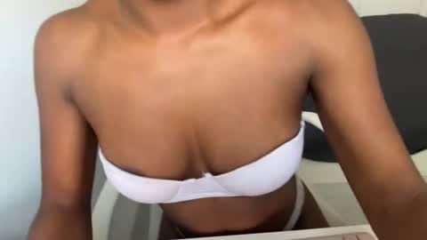 ebonylatingirl60 online show from 07-26-26, 06:59