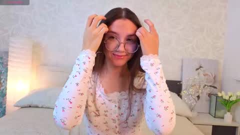 Milly online show from 10-21-25, 03:18