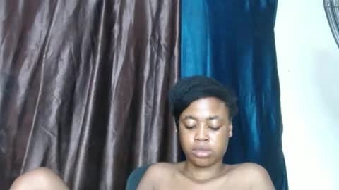 Snapshot of ebonypussy_xx chatting on 10-15-25, 11:43 ebonypussy_xx online show from 10-15-25, 11:43