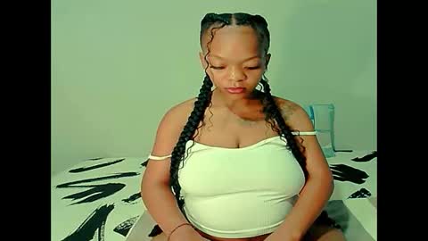 Snapshot of ebonyshy123x chatting on 01-18-26, 06:06 ebonyshy123 online show from 01-18-26, 06:06