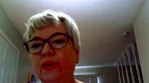 Snapshot of eclecticblue chatting on 12-14-25, 03:50 eclecticblue online show from 12-14-25, 03:50