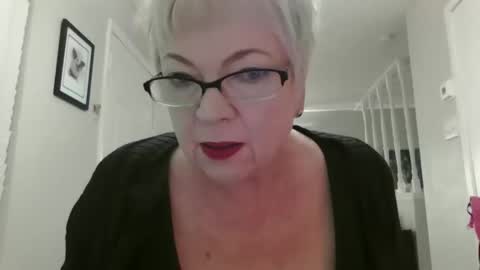 Snapshot of eclecticblue chatting on 12-15-25, 03:05 eclecticblue online show from 12-15-25, 03:05