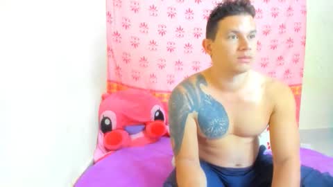    online show from 10-22-25, 02:28