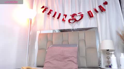 Snapshot of eda_bonne chatting on 02-14-25, 06:40 Edda online show from 02-14-25, 06:40