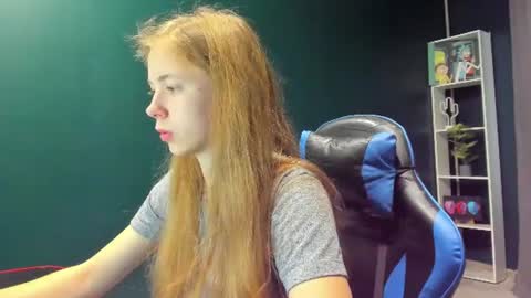 Snapshot of eda_vixen chatting on 07-17-26, 03:13 Eda online show from 07-17-26, 03:13