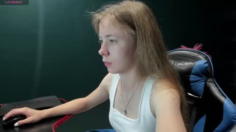 Snapshot of eda_vixen chatting on 07-29-26, 03:26 Eda online show from 07-29-26, 03:26