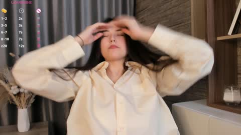 Viola online show from 02-05-25, 01:11