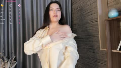 Viola online show from 02-06-25, 01:21