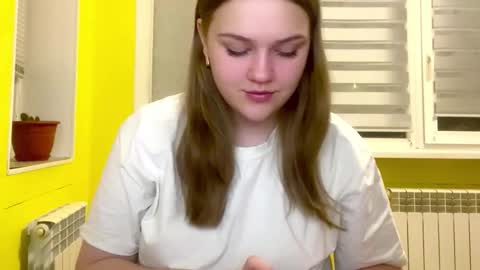 Snapshot of edahucks chatting on 02-21-26, 02:40 Mia online show from 02-21-26, 02:40