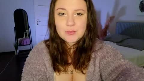 Snapshot of edalyn_af chatting on 09-27-25, 07:08      online show from 09-27-25, 07:08