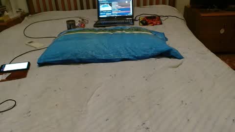 Snapshot of eddy_1968 chatting on 12-04-25, 05:10 eddy_1968 online show from 12-04-25, 05:10