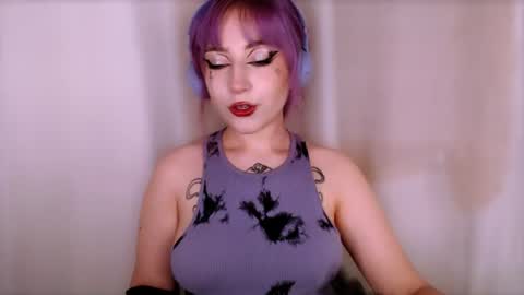 Snapshot of ediefris chatting on 07-20-26, 09:50 fickle demon made of clumps of matter online show from 07-20-26, 09:50
