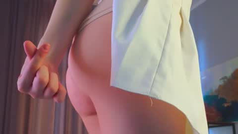 Snapshot of edithbrucker chatting on 02-19-25, 06:11 Im Sally  Im new here   lets meet online show from 02-19-25, 06:11