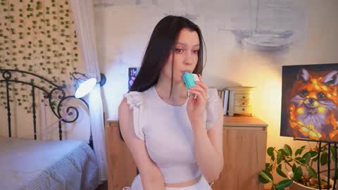 Snapshot of edithbrucker chatting on 09-20-25, 03:29 Im Sally  Im new here   lets meet online show from 09-20-25, 03:29