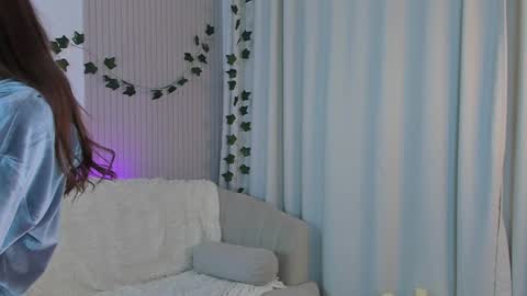 Lisa  online show from 01-19-25, 03:08