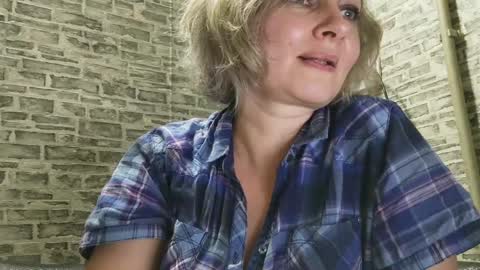 edithmanning online show from 01-14-25, 03:15