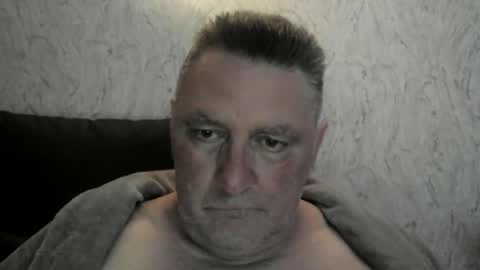 Snapshot of edje59a chatting on 03-04-26, 01:33 Eddy online show from 03-04-26, 01:33