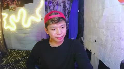 Snapshot of edrianburca052 chatting on 11-03-25, 07:26 urasian chub online show from 11-03-25, 07:26