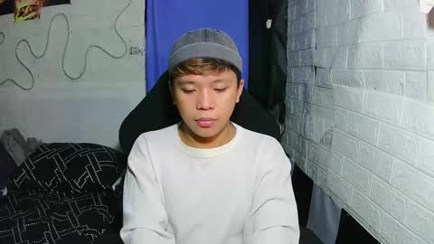 Snapshot of edrianburca052 chatting on 12-04-25, 06:44 urasian chub online show from 12-04-25, 06:44