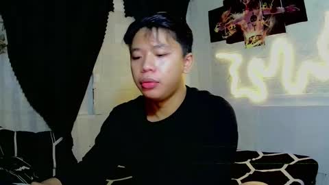 Snapshot of edrianburca052 chatting on 01-11-26, 02:49 urasian chub online show from 01-11-26, 02:49