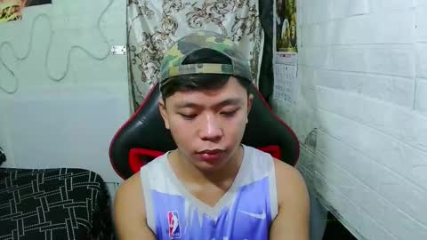 Snapshot of edrianburca052 chatting on 03-11-26, 07:03 urasian chub online show from 03-11-26, 07:03