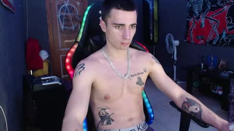 Snapshot of eduard_loveee chatting on 12-20-24, 04:36 Eduar online show from 12-20-24, 04:36