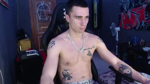 Snapshot of eduard_loveee chatting on 12-21-24, 05:29 Eduar online show from 12-21-24, 05:29