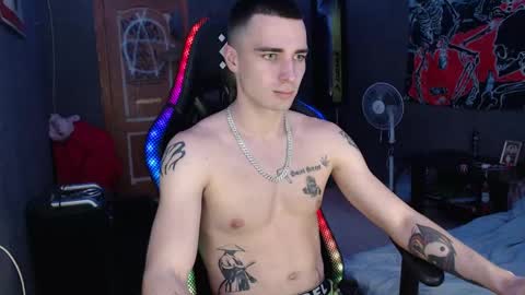 Snapshot of eduard_loveee chatting on 12-30-24, 03:02 Eduar online show from 12-30-24, 03:02